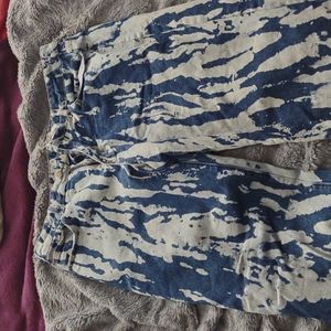 Acid wash shein straight leg jeans Large